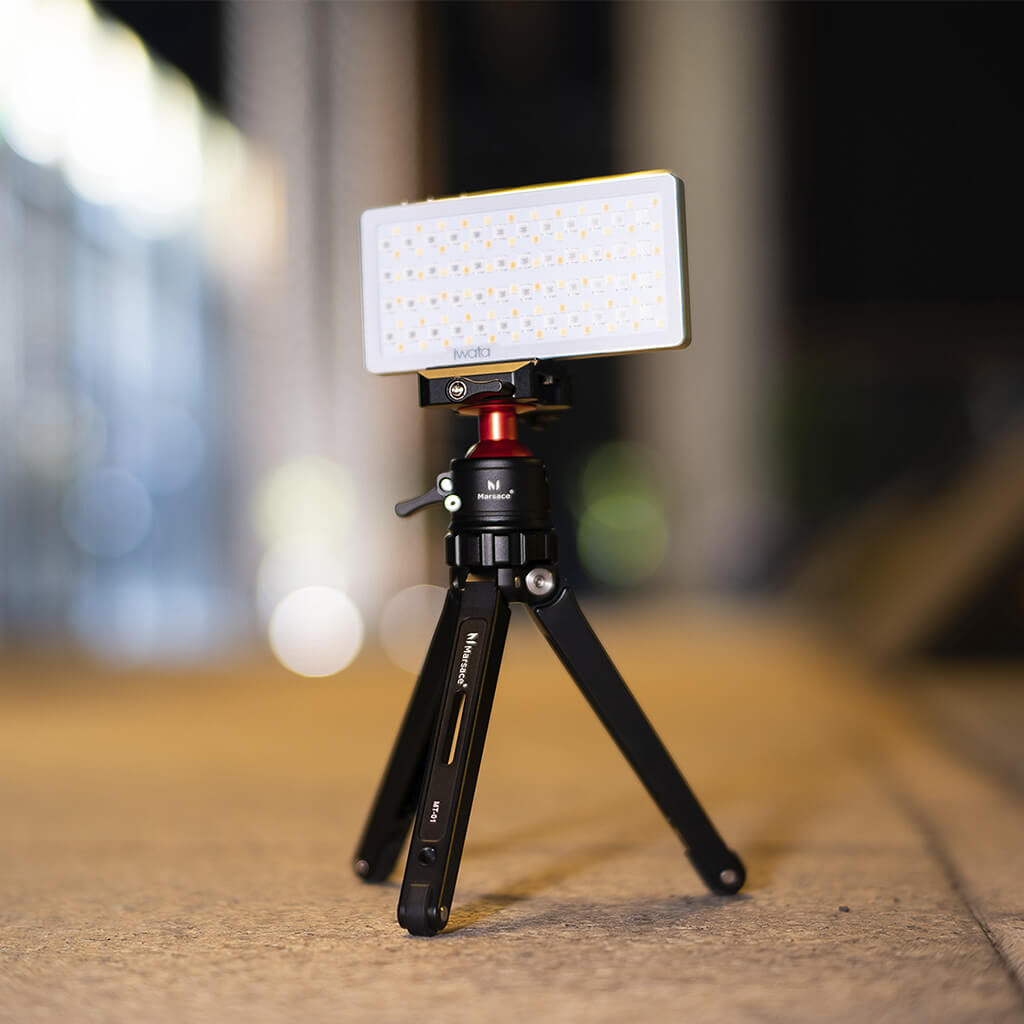 iwata GL-03 on tripod